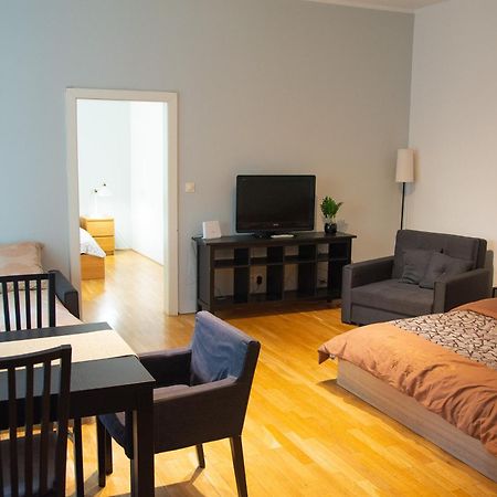 City Centre Garden Apartment With Parking Πράγα Εξωτερικό φωτογραφία