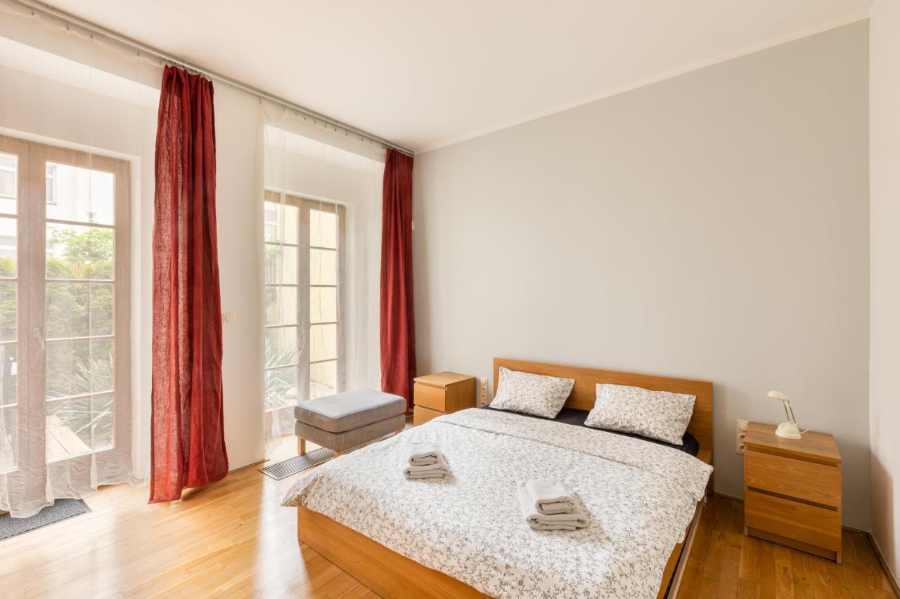 City Centre Garden Apartment With Parking Πράγα Εξωτερικό φωτογραφία