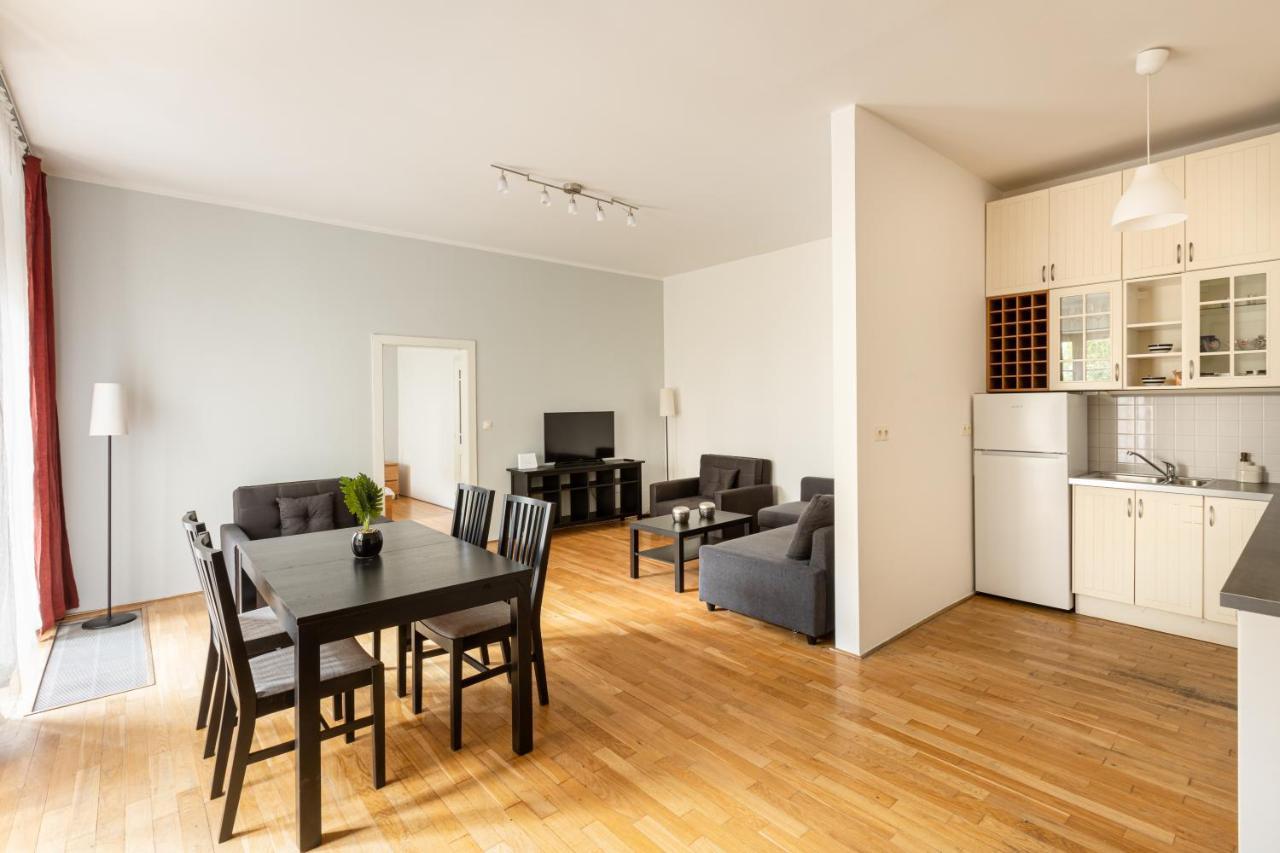City Centre Garden Apartment With Parking Πράγα Εξωτερικό φωτογραφία